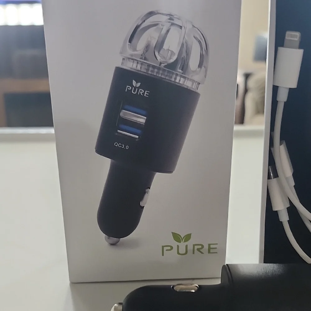 Pure Black Car Air Purifier and Dual USB Charger Quick Charge 3.0 USB